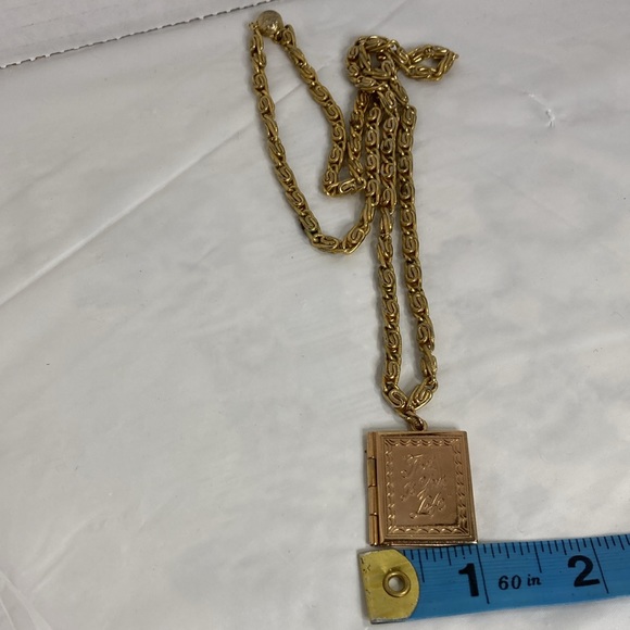 Vintage Mid -Century Gold Tone Locket Book Shaped Says This Is Your Life Opens - Picture 12 of 13